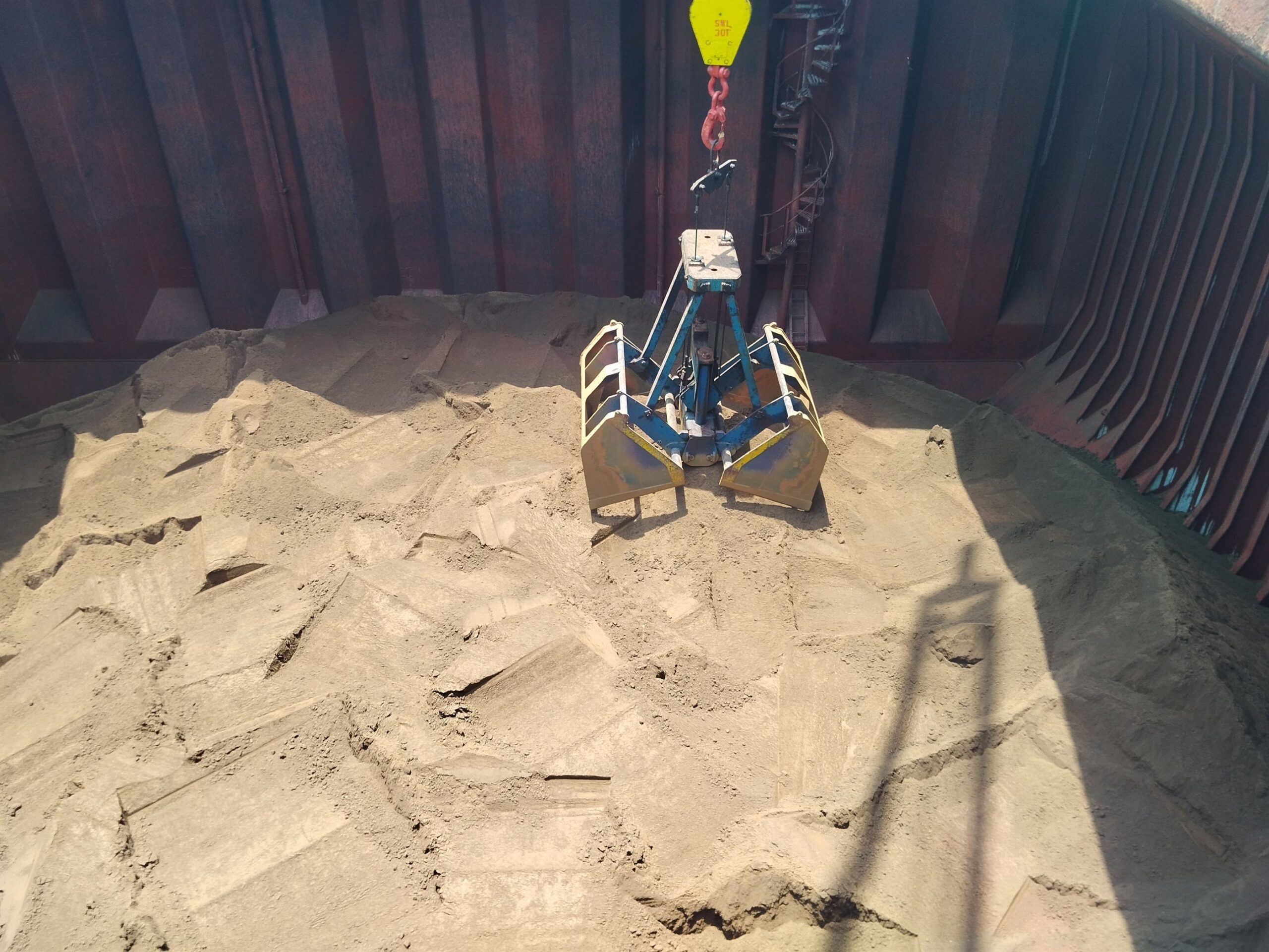 Mass Image Compressor Compressed this image. https://sourceforge.net/projects/icompress/ with Quality:80